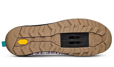 Превью  Велоботинки туристические FIZIK Terra Ergolace GTX Ice Grey/Black